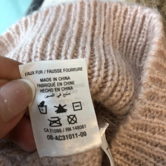 Ardene Nude Pink Knit Toque Beanie with Faux Fur Pom Pom OS - Picture 7 of 12